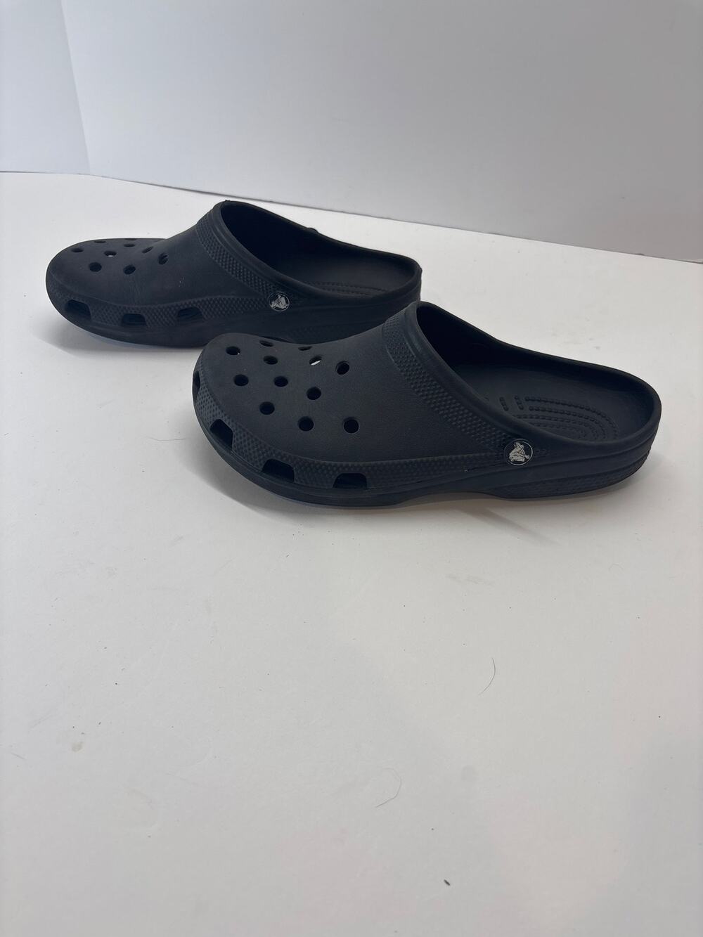 Crocs Unisex Men’s 7 Women’s 9 Black Classic Clogs Slip On Shoes